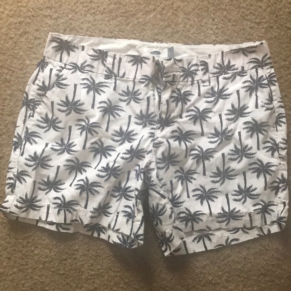 Palm tree shorts - Picture 1 of 2